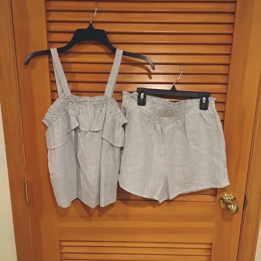 NWT Girls Large 12-14 White & Blue Striped Short & Top Set Firm Price
